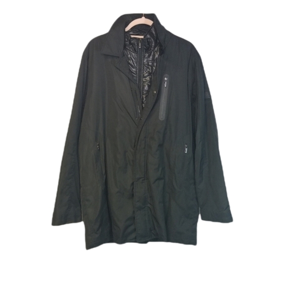 Tumi Other - Tumi Tech black insulated rain jacket